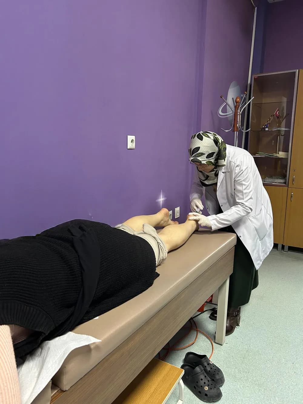 Tenisçi ve Golfçü Dirseği tedavisi — Uzm. Dr. Emine Yüksel Kars